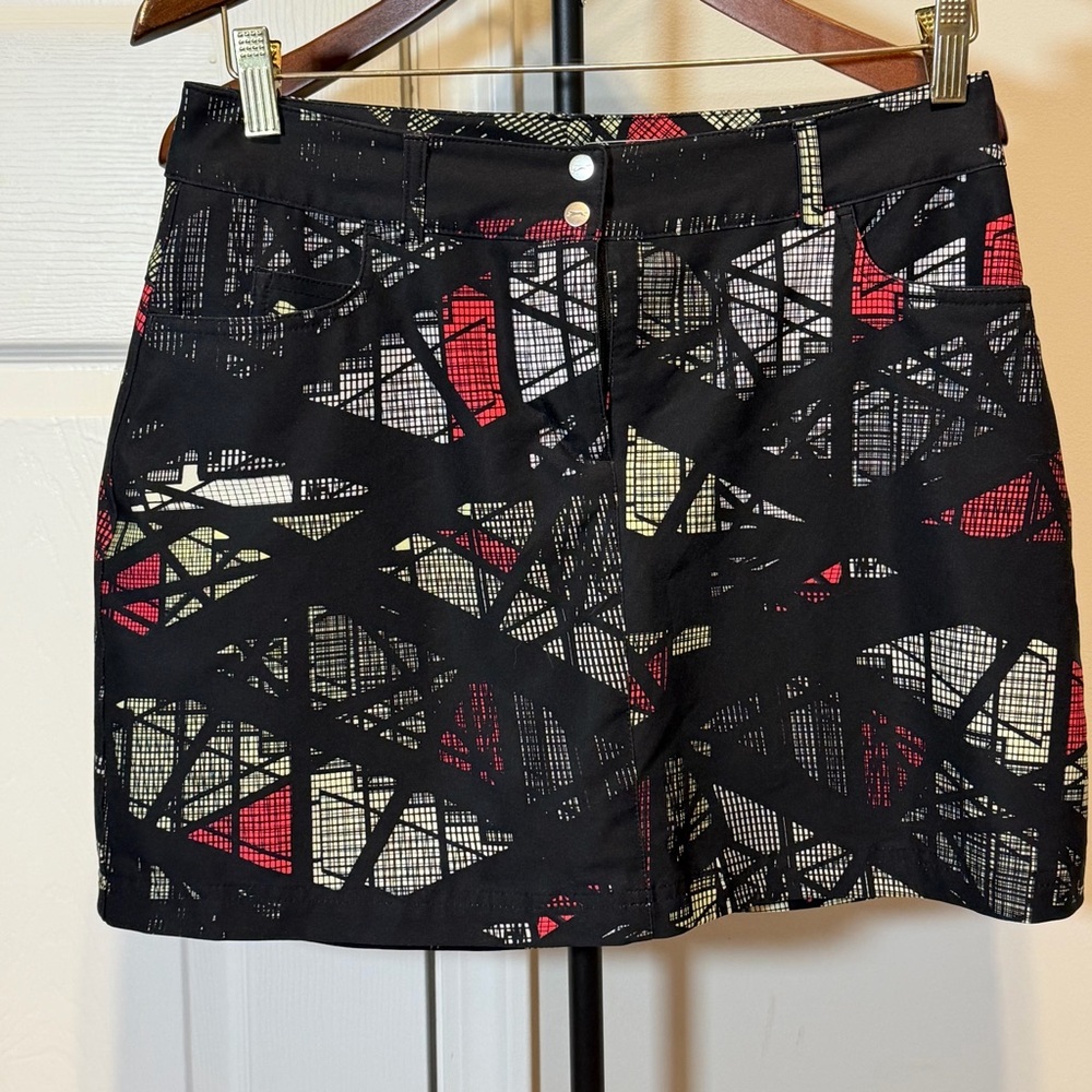 Slazenger Black and Red Women's Skort, size 4